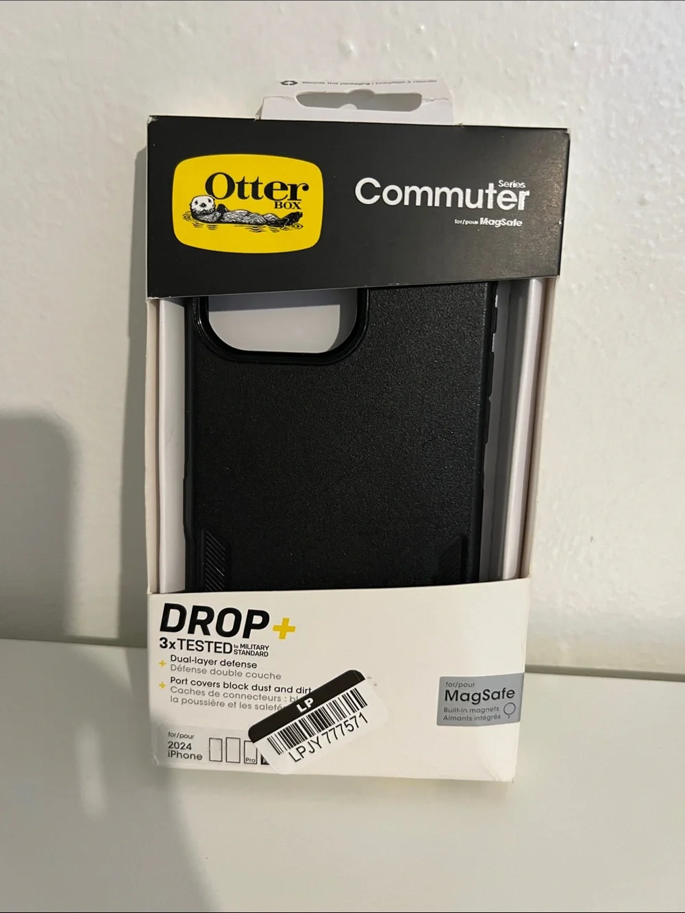 OtterBox Commuter Series MagSafe Case - Black